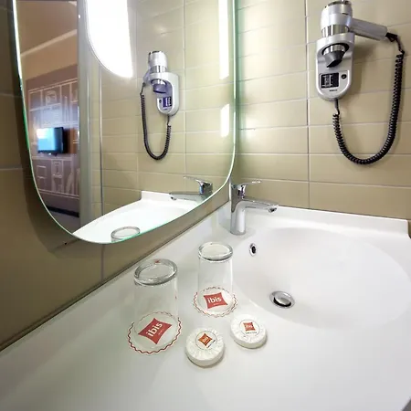 Ibis West Hotel