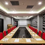 Ibis West 3*