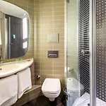 Ibis West Отель 3*