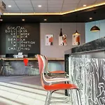 Hotel Ibis West