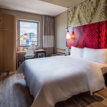 Ibis West فندق 3*