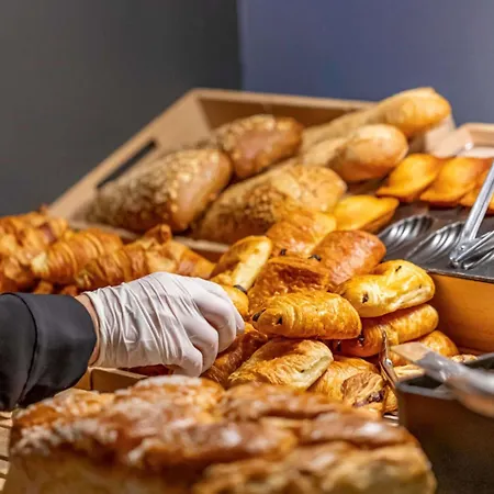 Ibis West فندق 3*