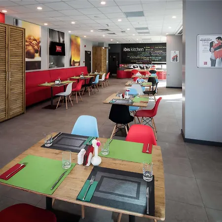Hotel Ibis West 3*