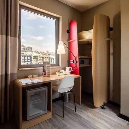 Ibis West Hotel 3*