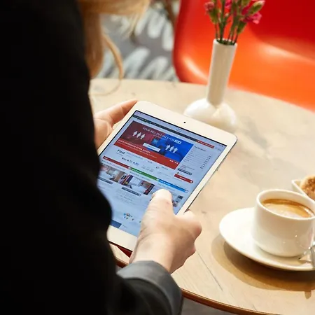 Ibis West فندق 3*