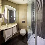 Ibis West Hotel