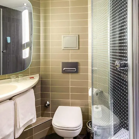 Ibis West Szálloda 3*